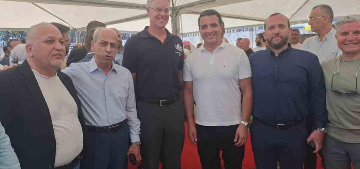برعاية السفير الأسترالي... وضع حجر الأساس لملعب كرة قدم جديد في أبي سمراء